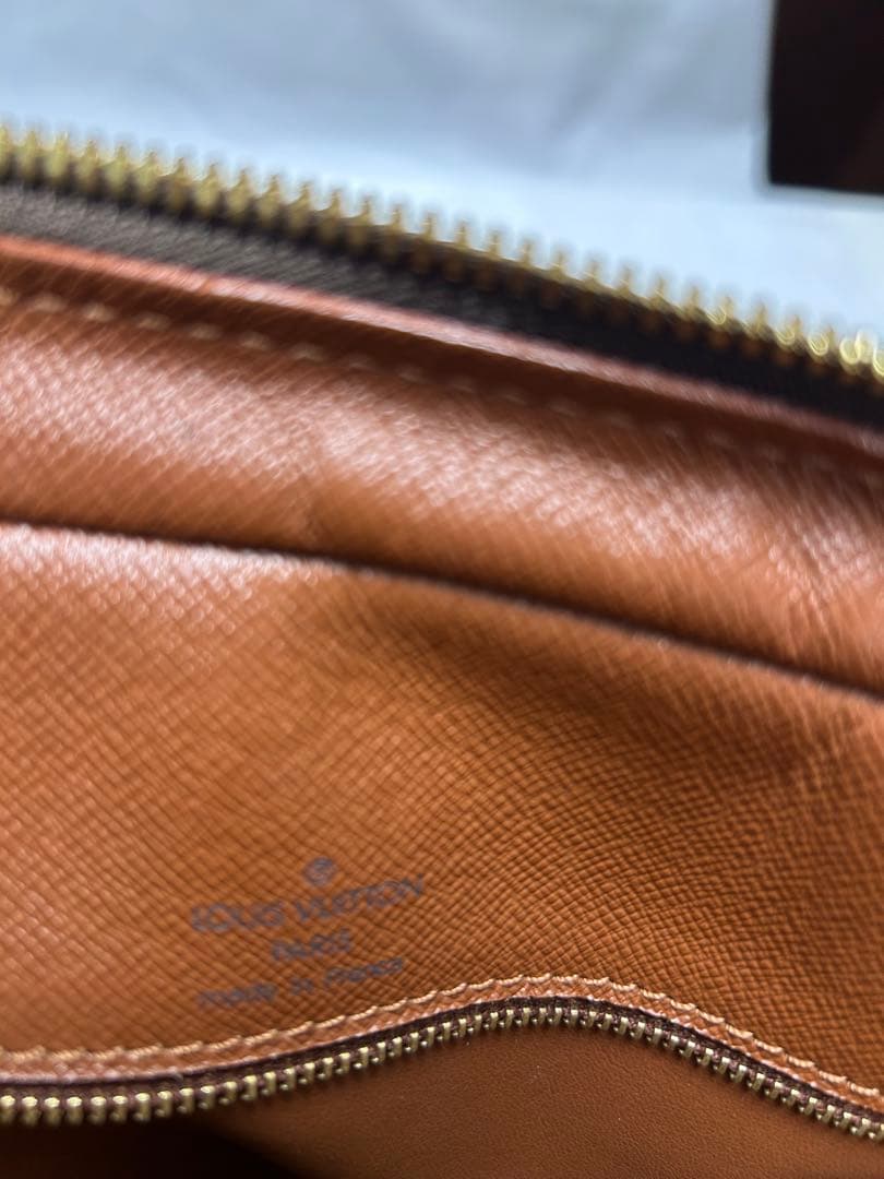 LOUIS VUITTON モノグラム ポルトドキュマン ヴォワヤージュ