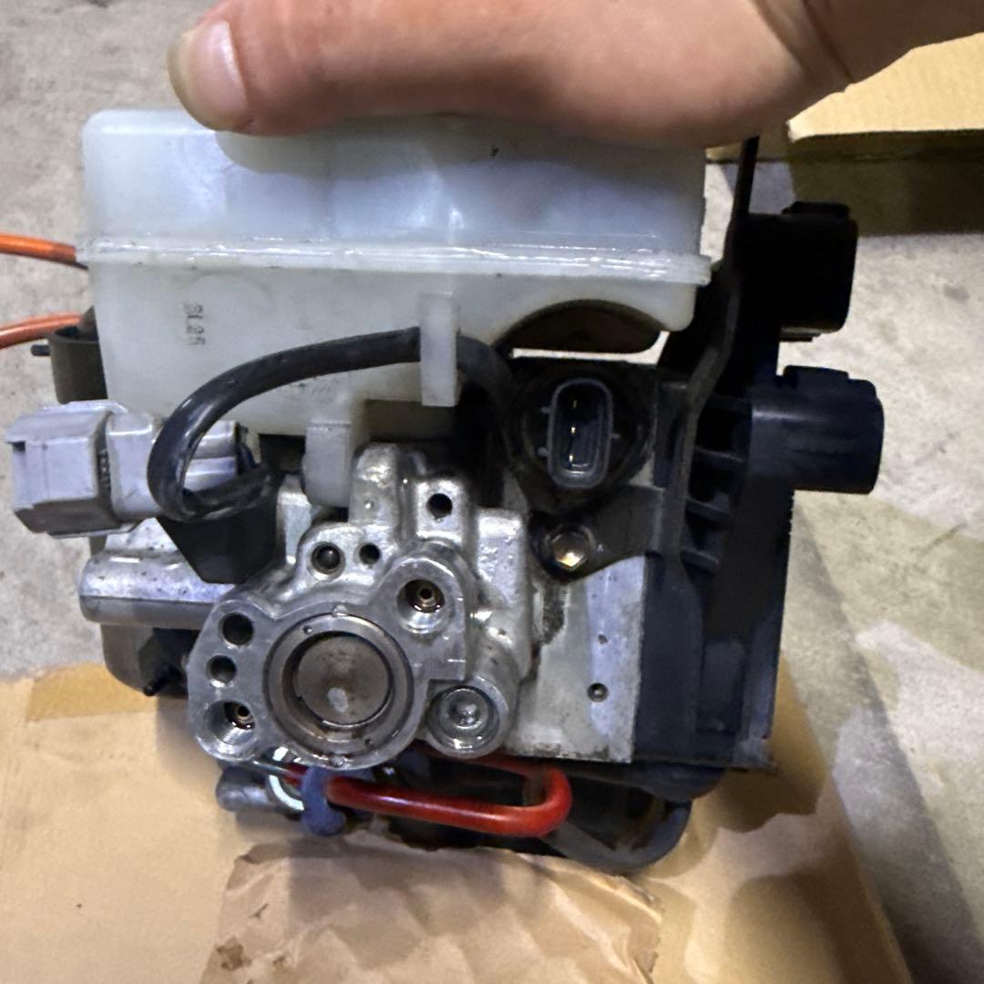 ブレーキブースター 16アリスト 17マジェスタ