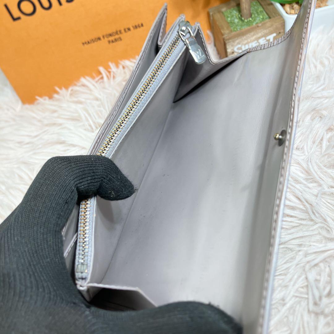 ！美品！ ルイヴィトン エピ 長財布 ポルトモネ クレディ リラ　グレージュ