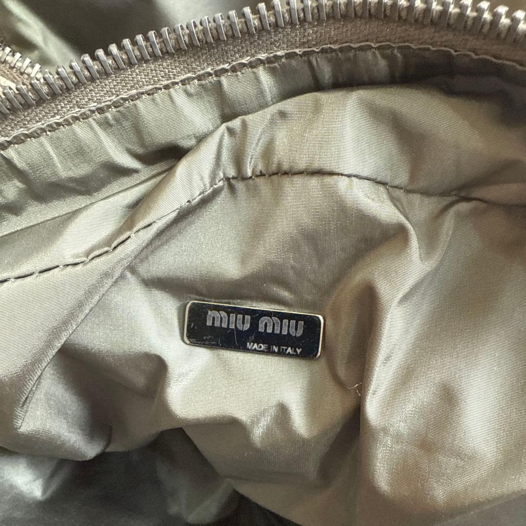 正規品　MIU MIU 小型ポーチ