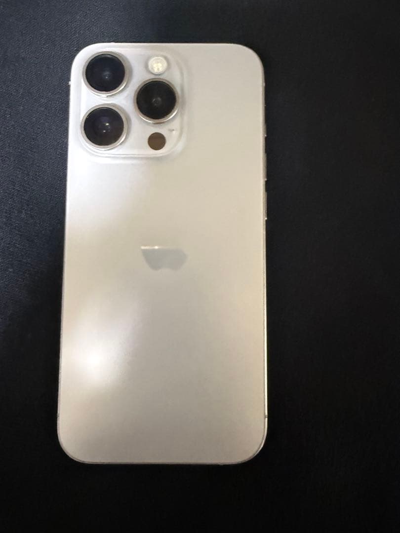 Apple iPhone 15 Pro シルバー 本体