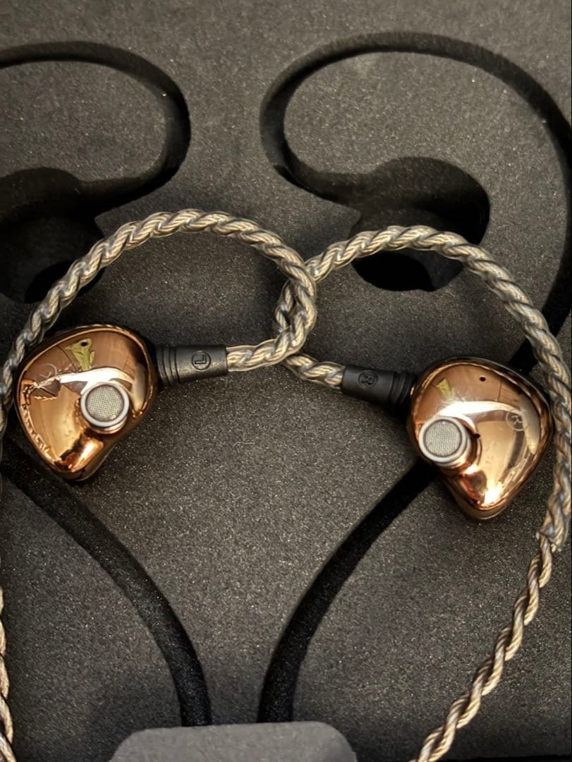 イヤホン Shanling ME600