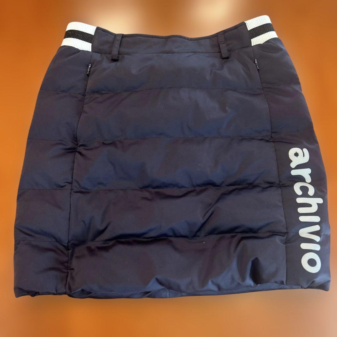 ネイビーフード付き　中綿　ダウン セットアップ　Mサイズ