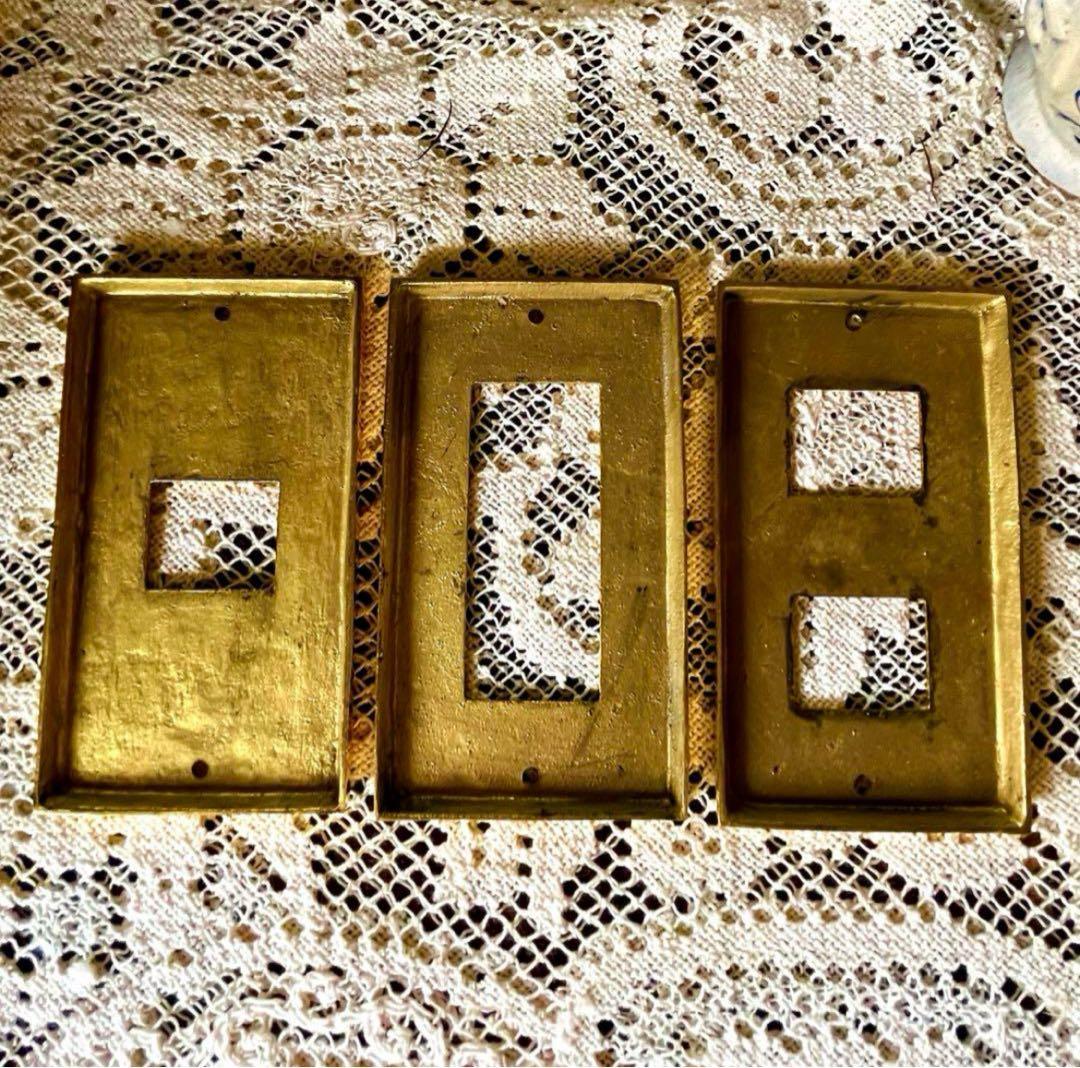 【英国製】真鍮コンセントプレート（13個）/ ビンテージ ・ ハンドメイド