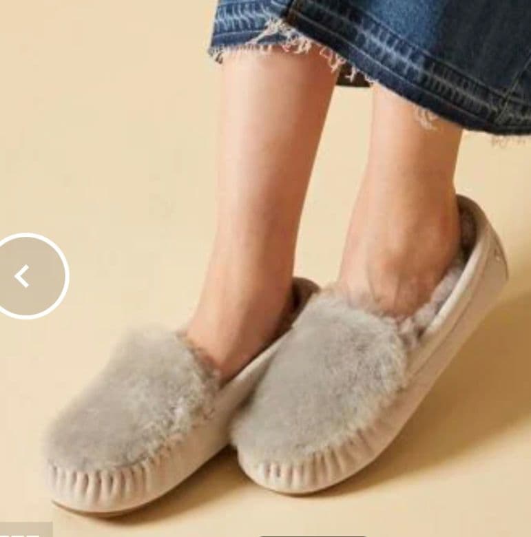 EMU Australia　ムートンモカシンМ８グレー