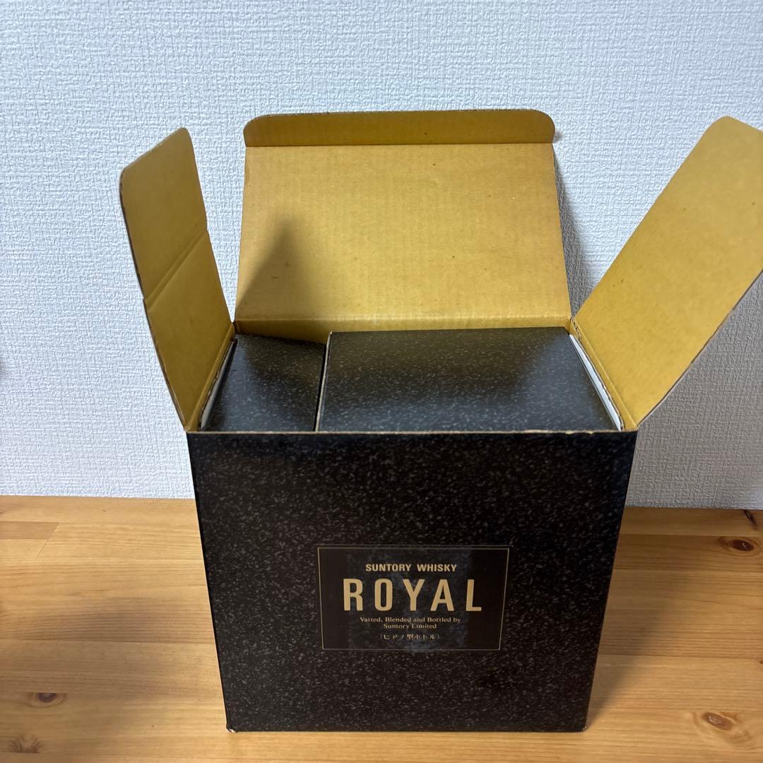 美品　サントリーウイスキーローヤル　ピアノ型ボトル　箱付き　未開封