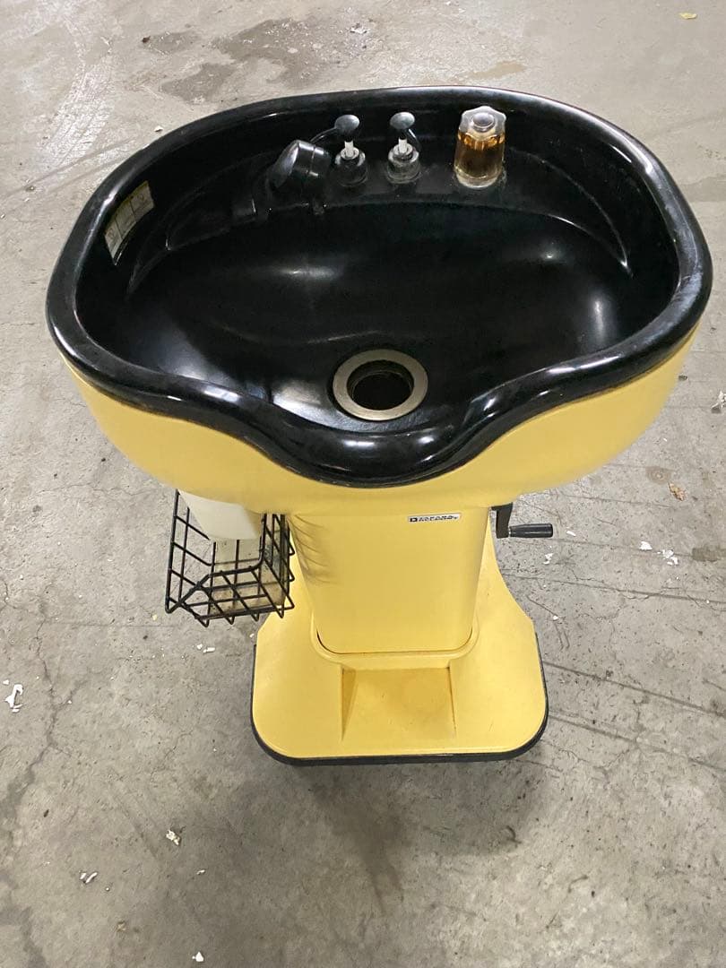 タカラベルモント　移動式シャンプー台