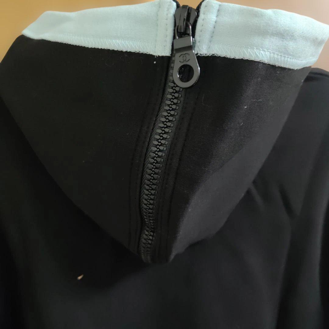 シャネル CHANEL ジップアップ パーカー スウェット 長袖黒ブラック水色