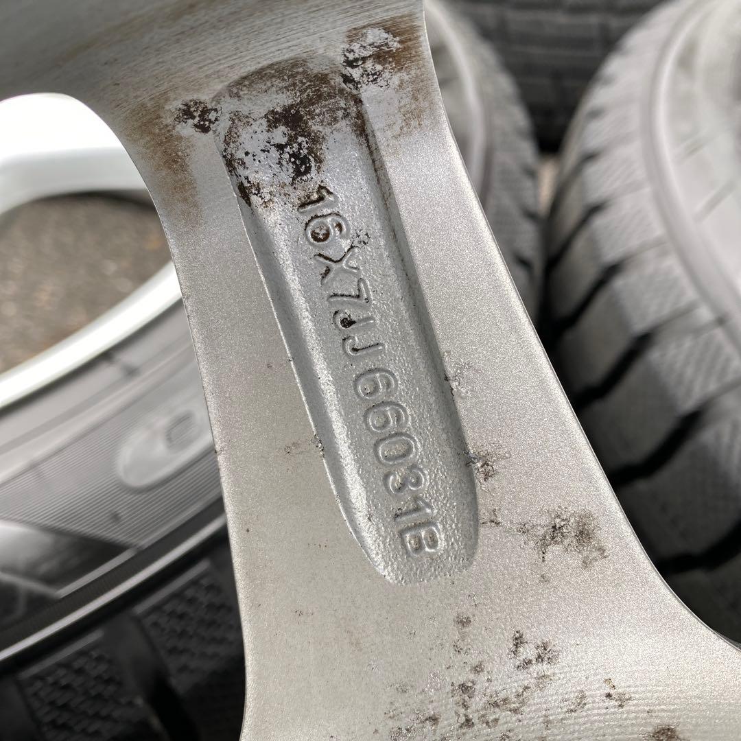 中古バリ溝トーヨースタッドレスセット215/65R16 30系アルファード等