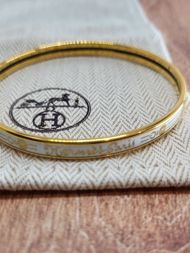 m*i様 エルメス ゴールドバングル