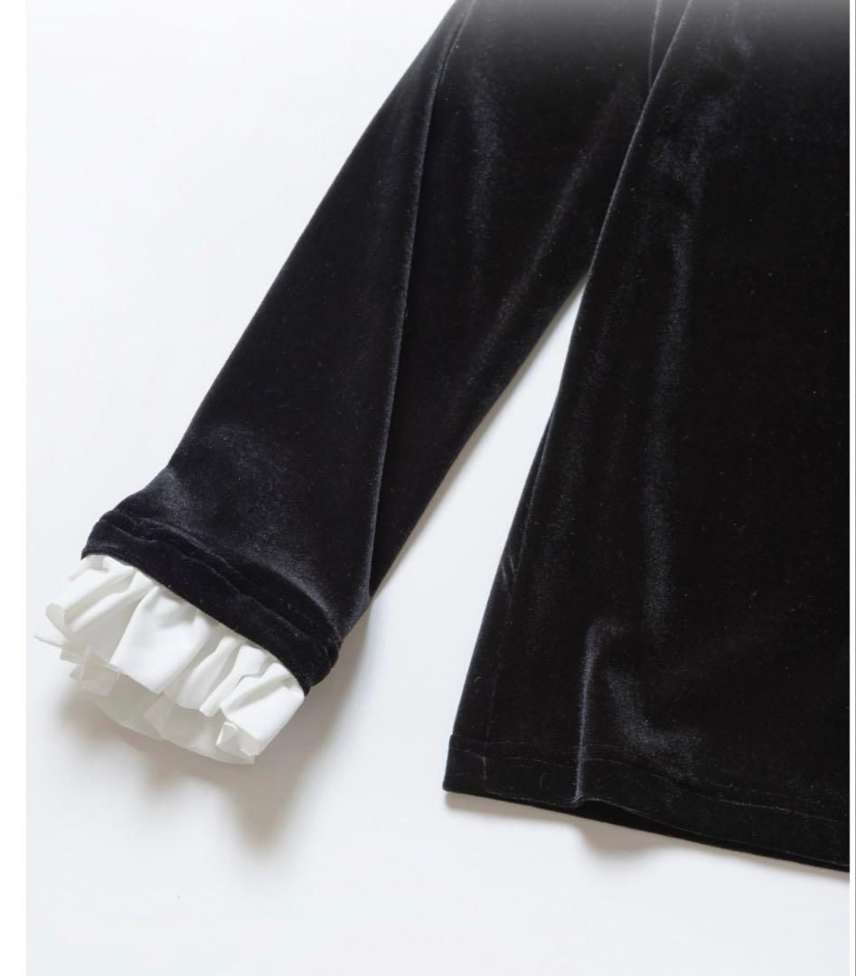 新品タグ付きアンプレガントベロアロンT黒