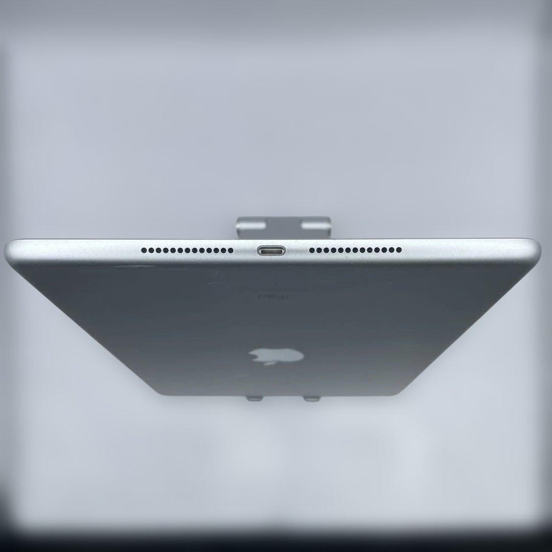 O*A様 iPad 7世代 32GB 本体　バッテリー90％