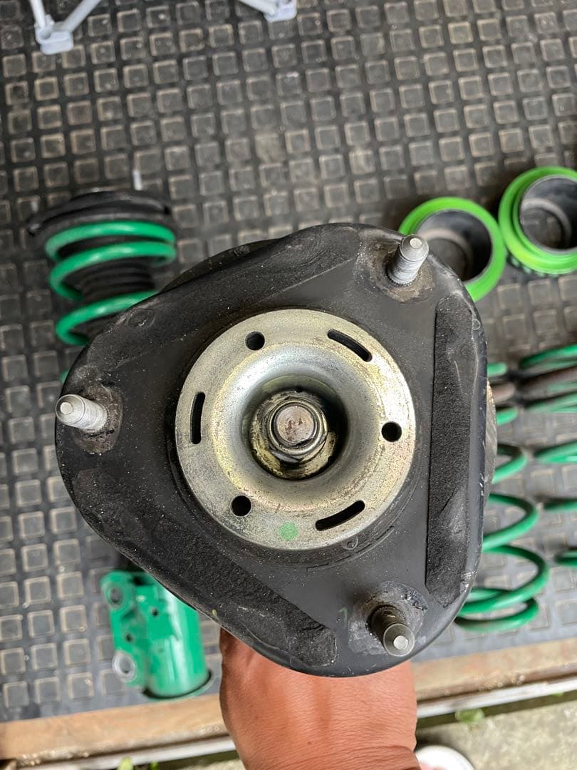 ゆ*様 テイン プリウスα 40 ストリート ベイシスZ 車高調