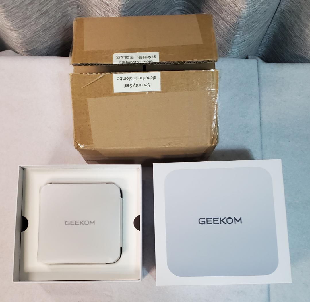 ミニPC GEEKOM A6 AMD Ryzen 7 6800H 32GB 1TB