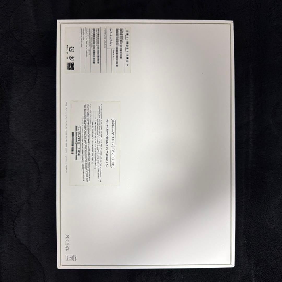 MacBook Air 13-inch M1チップ 256GB
