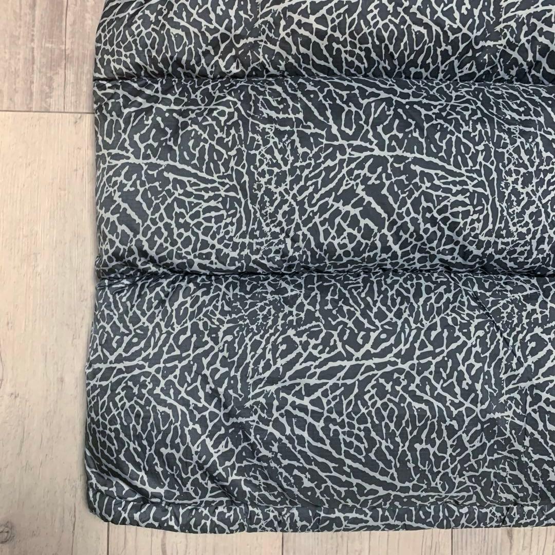 海外限定 ジョーダンブランド エレファント 総柄ダウンベスト