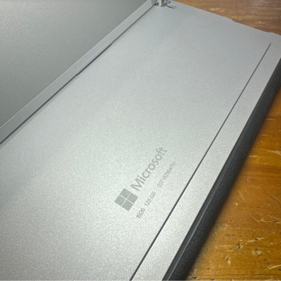 【極美品】Surface Go 2 128GB (1926）充電器付・初期化済