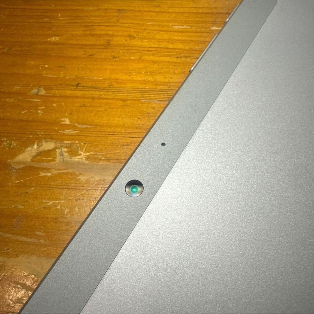 【極美品】Surface Go 2 128GB (1926）充電器付・初期化済