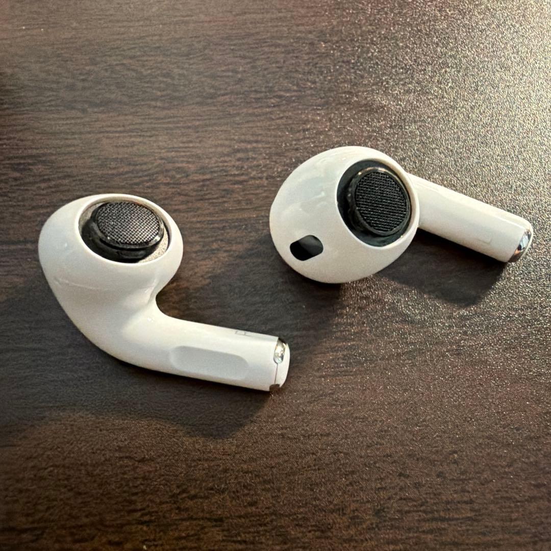 ★美品★ AirPods Pro第二世代（Lightning）