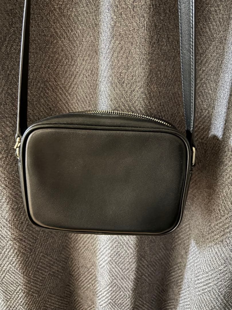 サンローラン スモールカメラバッグ ブラック レザー