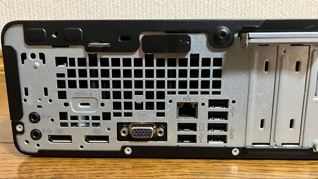 ★（51）爆速 m.2SSD+HDD 第８世代CPU 8GB Office 付き