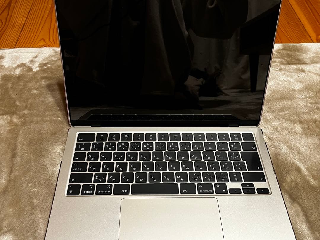 MacBook Air 13.6インチ M2 256GB スターライト