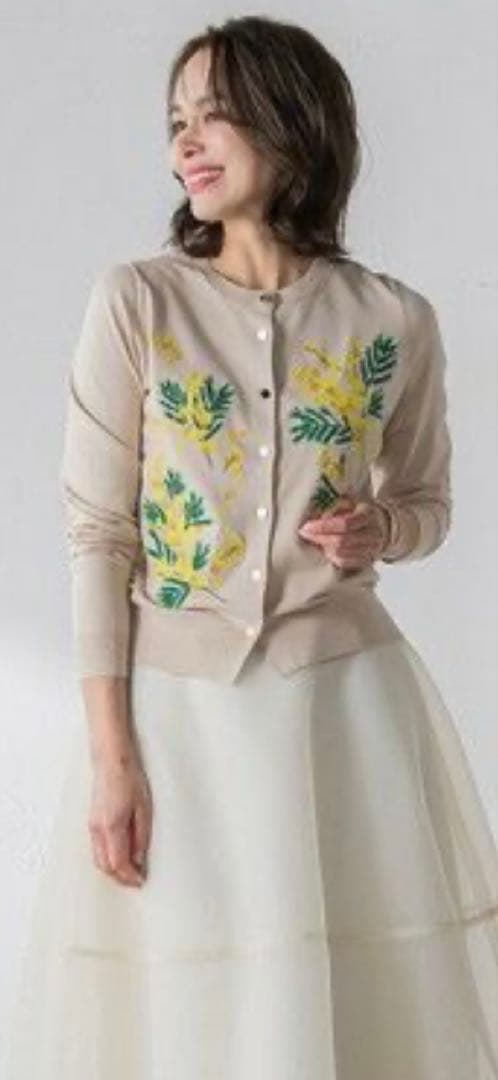 ヴィアッジョブルーミモザシリーズ　カーディガン お値下げ中