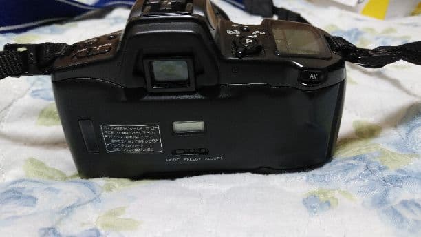 ミノルタ一眼レフカメラとタムロン望遠レンズ