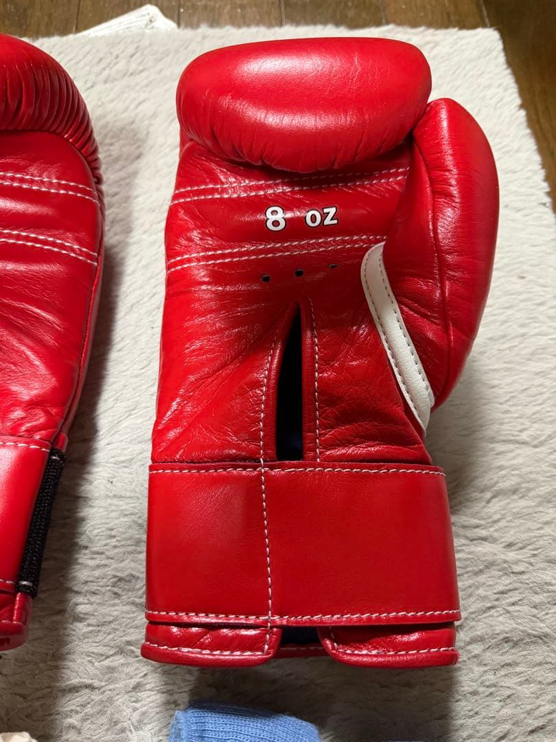 最終価格Winning ボクシンググローブ 8oz レッド