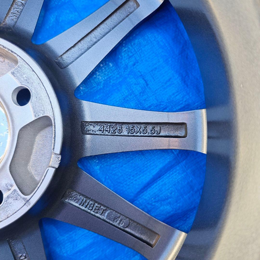 O*i様 185/65R15 NorthTreyN5 スタッドレスタイヤホイール