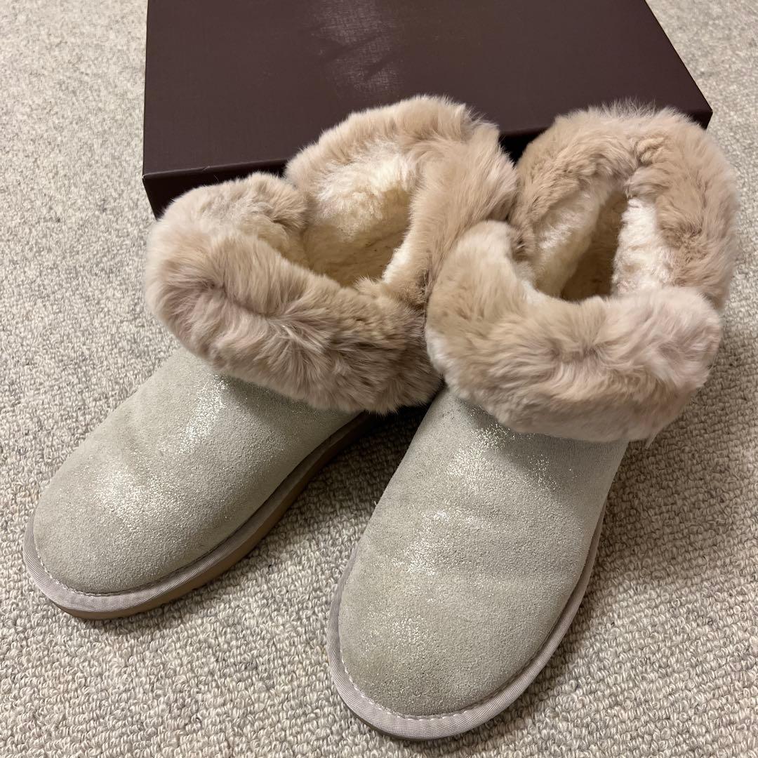 UGG ムートンブーツ ショート ファー付き タッセル ベージュ系 24.5cm
