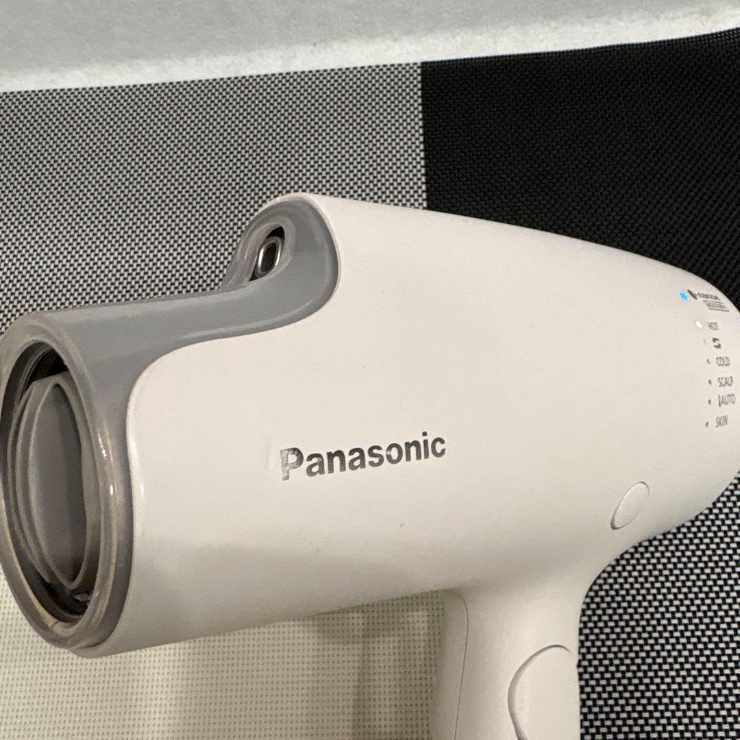 Panasonic　EH-NA0G-W　ウォームホワイト