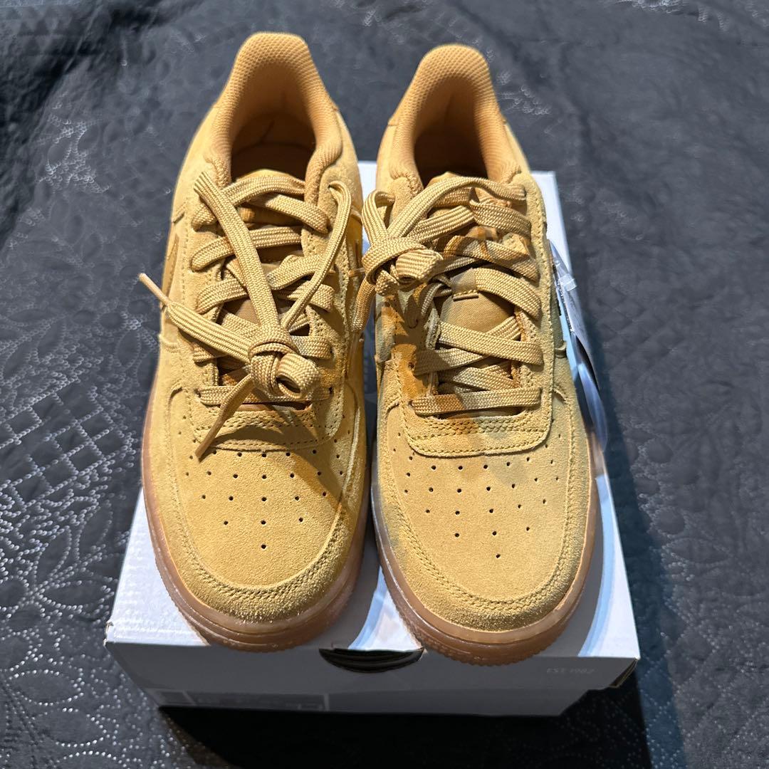 ナイキ エア フォース 1 LV8 GS 24.5センチ