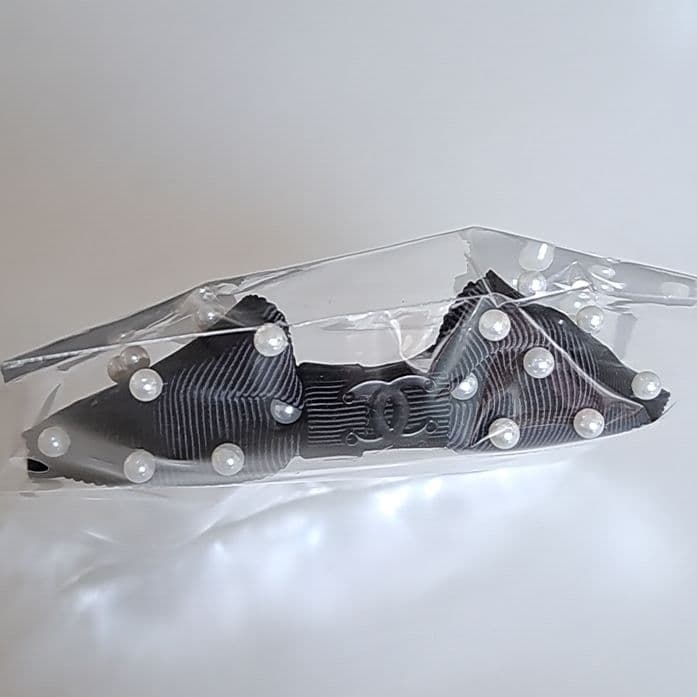 シャネルカチューシャ パール リボン非売品CCロゴ ブラック 未使用 美品