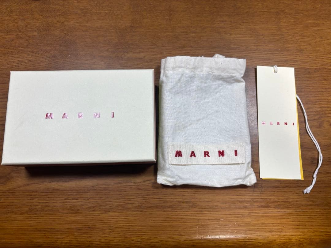 MARNI 名刺入れ　カードケース