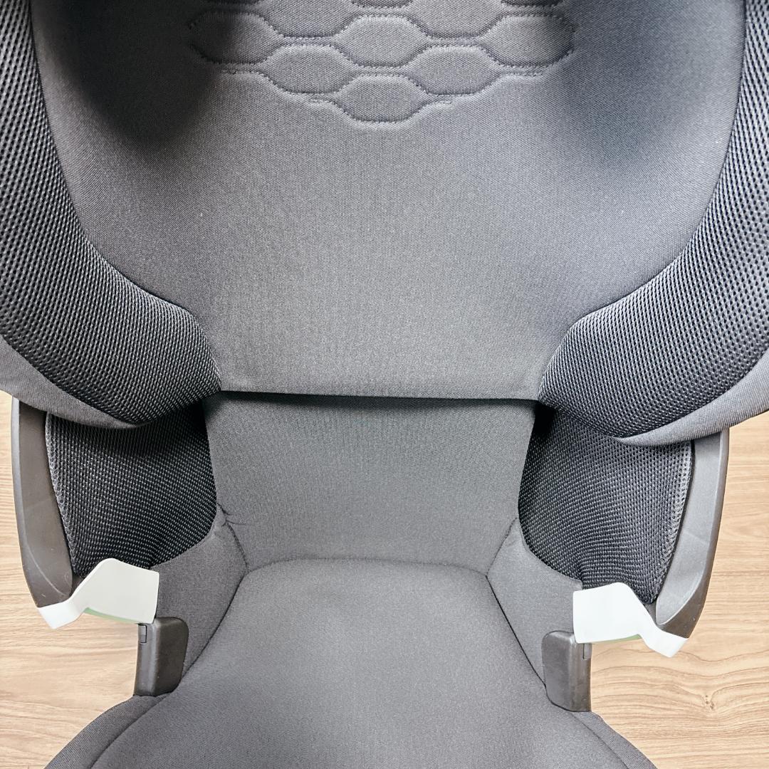 極美品 MAXI-COSI Core Pro i-Size ジュニアシート