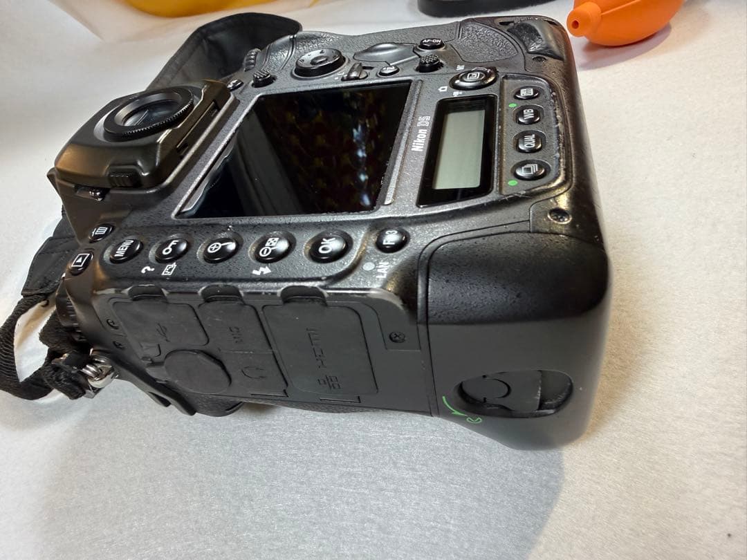 Nikon ニコン D5 XQD-Type ボディ カメラ中古品　動作良好です。