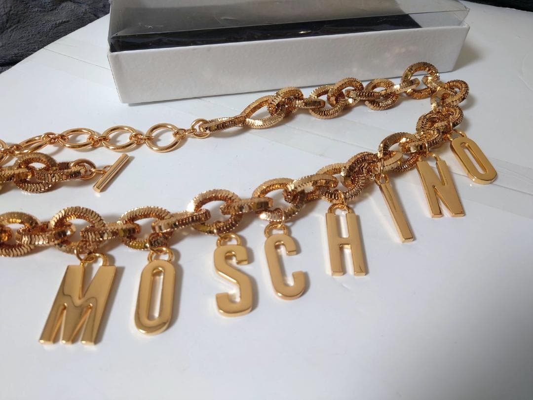  MOSCHINO モスキーノ ゴールドメッキ ベルト T25062303