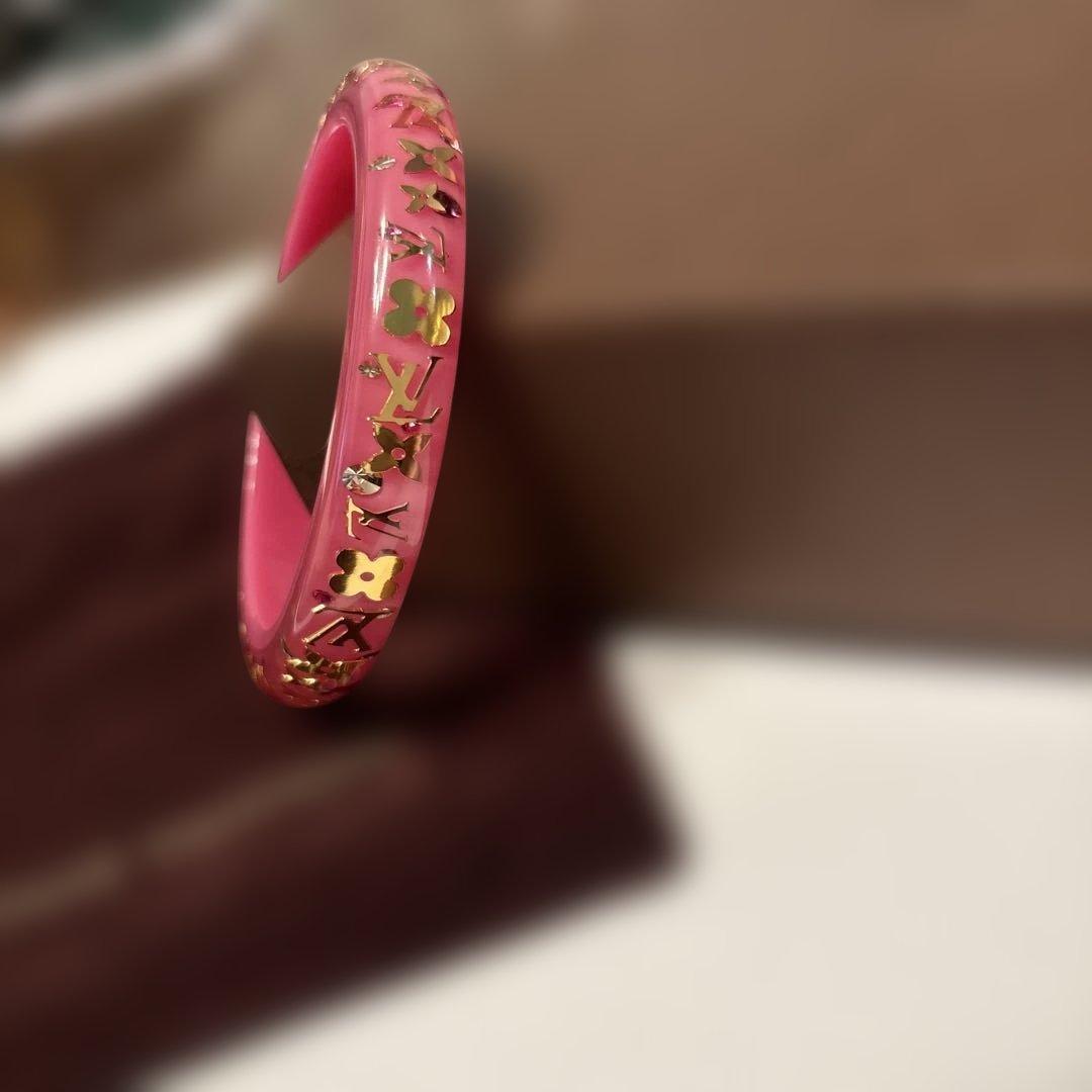LOUIS VUITTON ピンク バングル