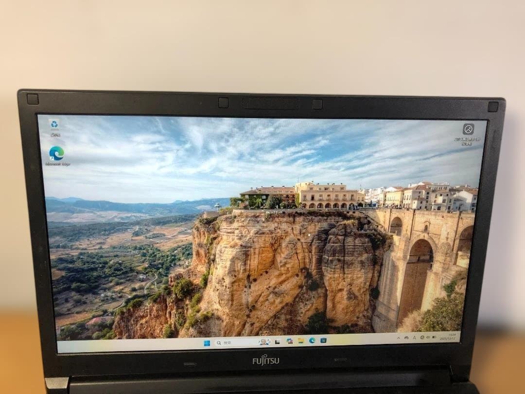 LIFEBOOK A576/Ｐ Corei5 8GBSSD128GB Win11