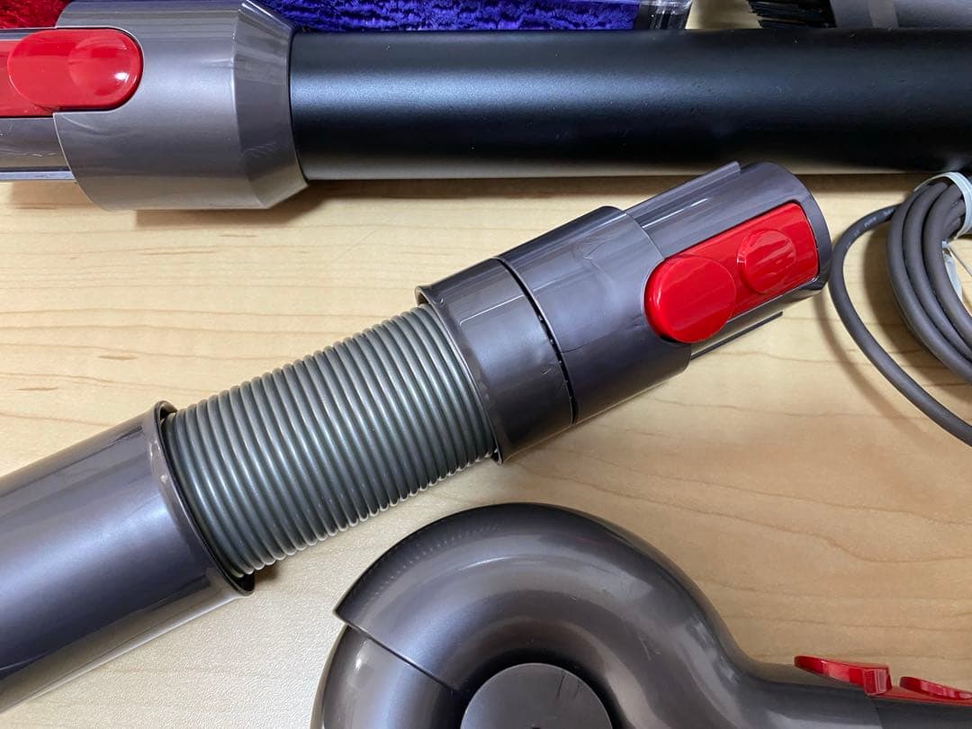 Dyson ダイソン cyclone v10 コードレス掃除機　【匿名発送】