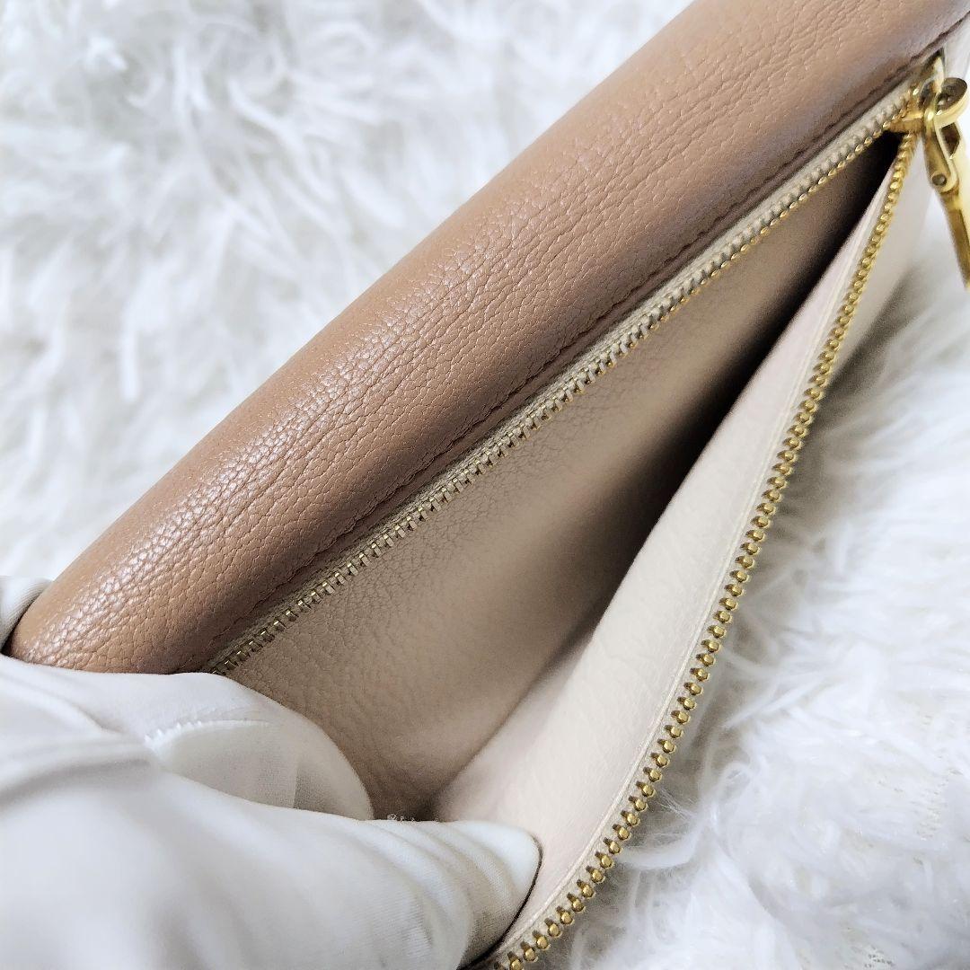 レア美品✨ミュウミュウ◇パスケース付きバイカラーフラップ長財布　りぼんベージュ系