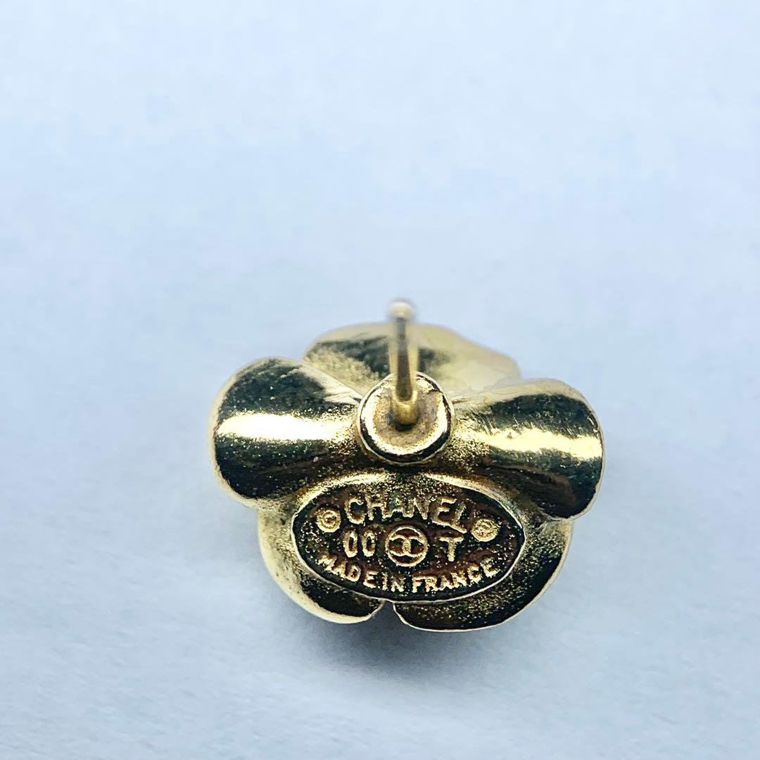 希少 CHANEL シャネル ピアス カメリア ココマーク 片耳 ゴールド 箱付