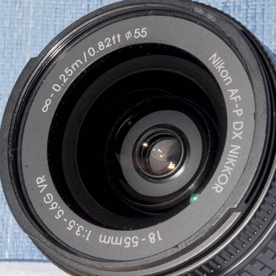 ✨スマホ転送OK✨Nikon D3200　小型軽量　綺麗なレッドカラー✨