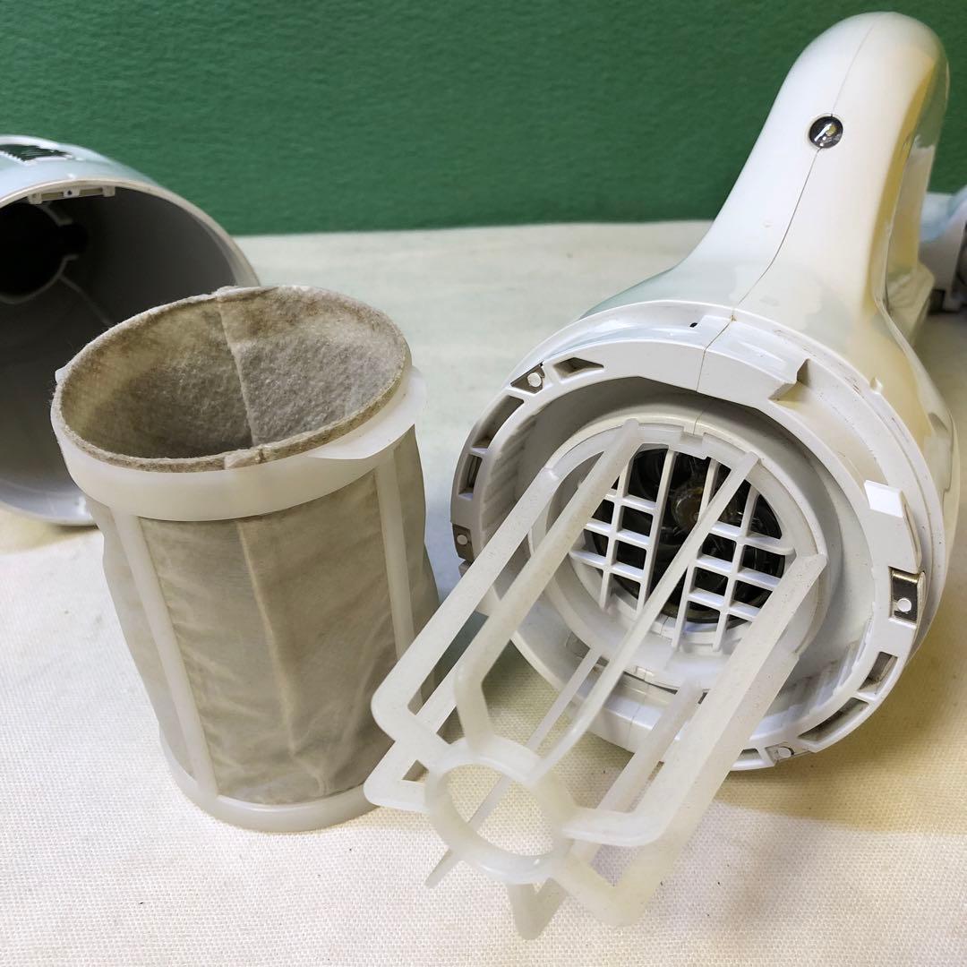 お17● マキタ 充電式クリーナ CL106FD 充電器•バッテリー1個