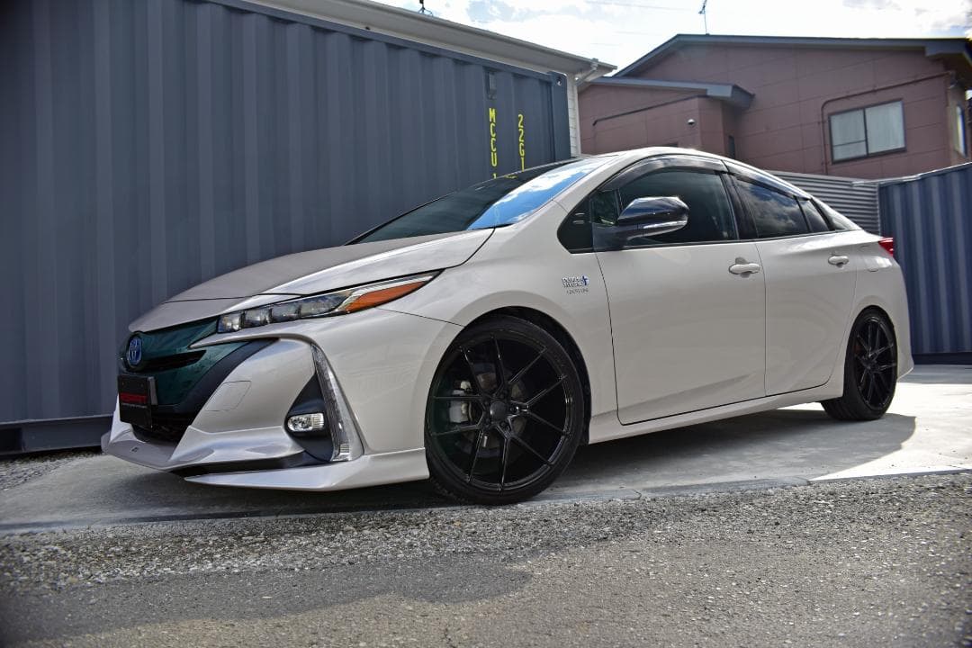 50プリウス＆PHV専用　19インチホイール＆タイヤ4本SET 新品未使用品