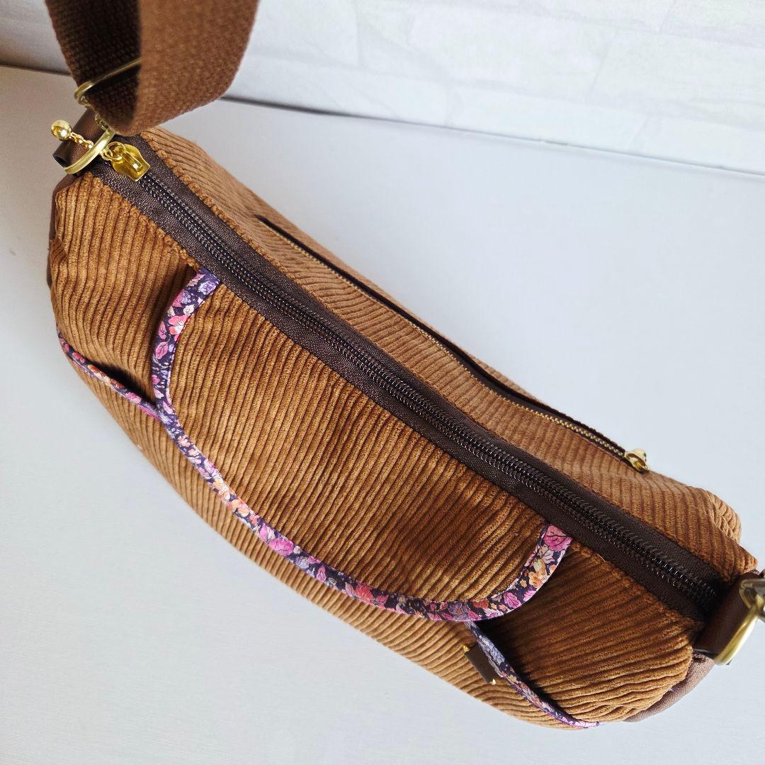 ミーコ&ターボ様　蓋付きショルダーバッグ　コーディロイ×リバティ　ハンドメイド