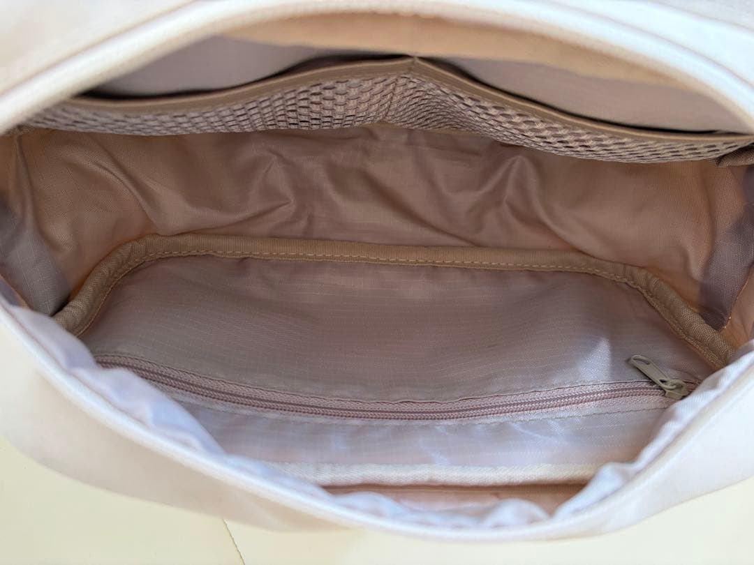 POMULU アイボリー　ヒップシート