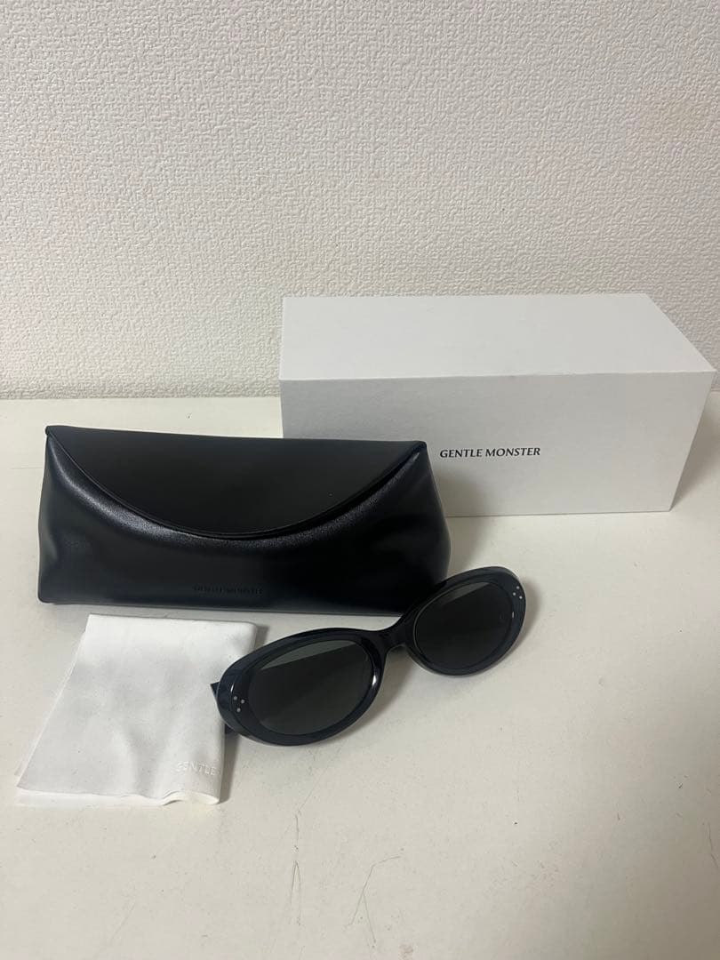 美品 GENTLE MONSTER サングラス COCOA ブラック×シルバー