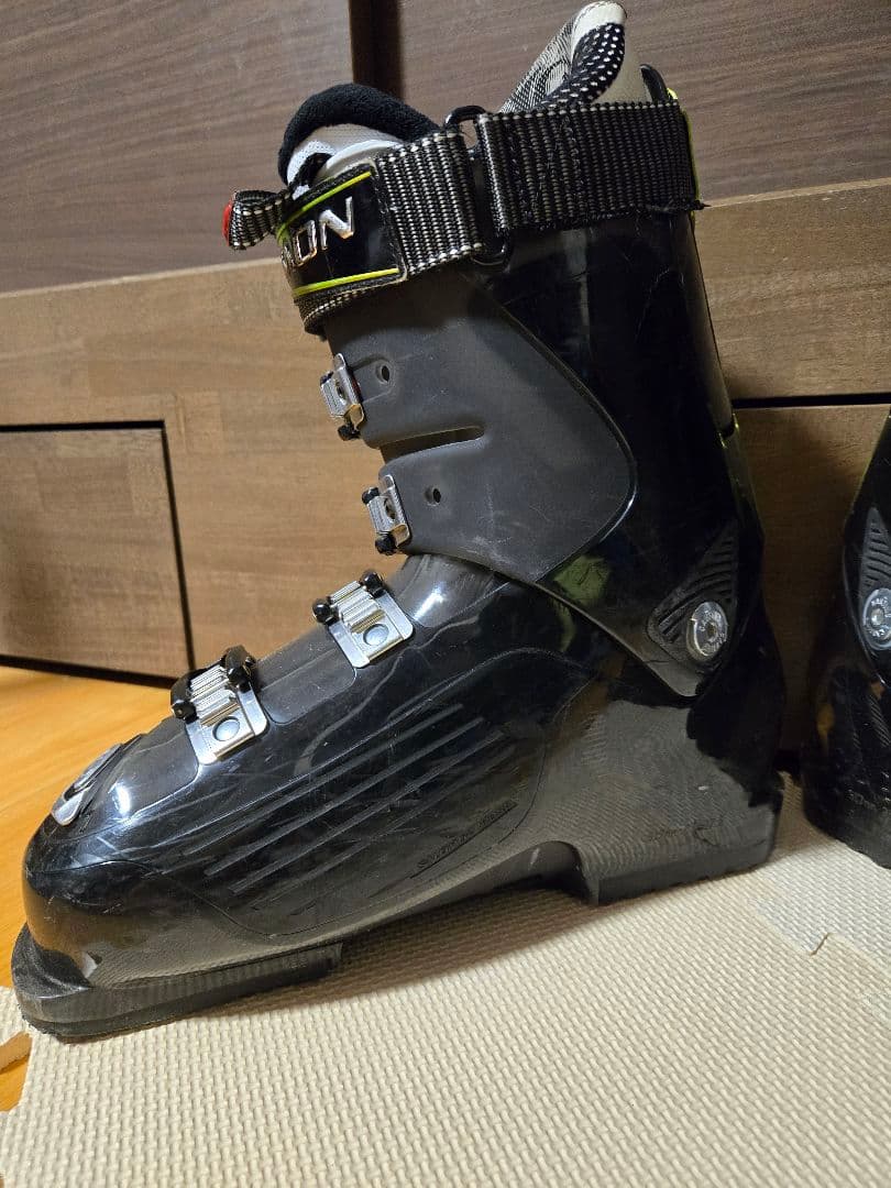 SALOMON FALCON XRCSスキーブーツ 男性用 27～27.5センチ